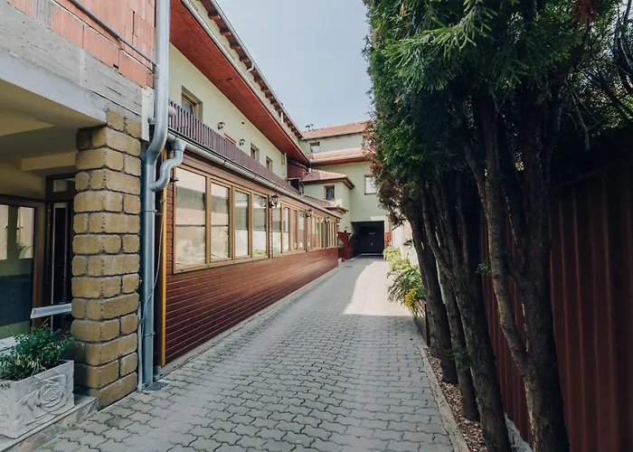 Point 招待所